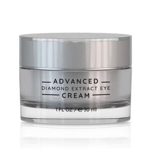 Potentlift diamond extract eye cream new in box